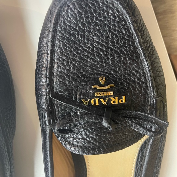 Prada pebbled leather bow driving loafers - Picture 3 of 7